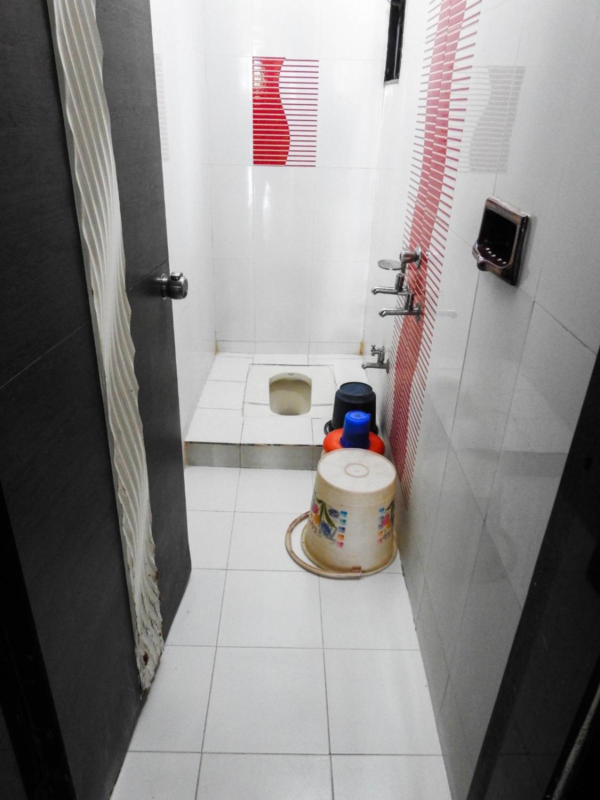 Hotel Shri Sai Darshan Shirdi Bagian luar foto
